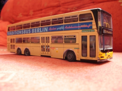 Lion's City DD "BVG 3233 - Traditionsbus"